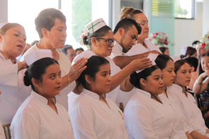 Realiz&oacute; CECyTEH imposici&oacute;n de cofias a estudiantes de Enfermer&iacute;a