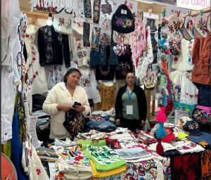 Manos hidalguenses conquistan corazones y logran ventas hist&oacute;ricas en el Z&oacute;calo de Ciudad de M&eacute;xico