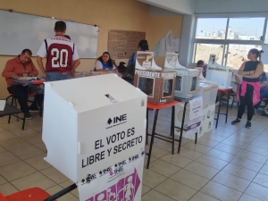 Contin&uacute;a en calma la votaci&oacute;n en el estado