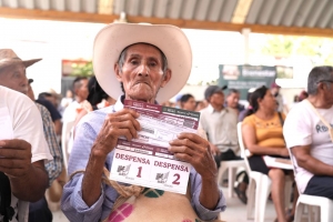 Entrega de vales del programa &ldquo;Emergencia Social o Natural&rdquo;