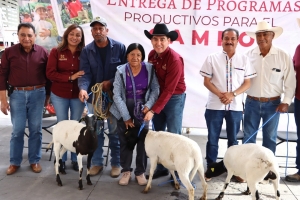 Entrega gobierno de Hidalgo apoyos agropecuarios en la regi&oacute;n de Ajacuba