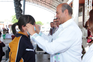 IHE dota de lentes graduados a alumnado de Educaci&oacute;n B&aacute;sica