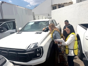 Constata la Contralor&iacute;a estatal entrega de siete veh&iacute;culos a Seguridad P&uacute;blica