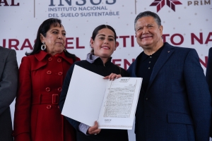 250 familias hidalguenses recibieron t&iacute;tulos de propiedad
