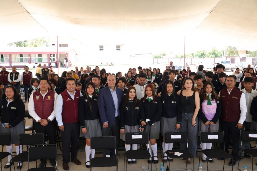 Entrega SEPH obras y equipamiento en 27 escuelas de Tulancingo