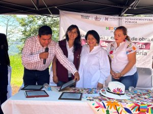 Inauguran Arco de Bienvenida de la Regi&oacute;n Otom&iacute;-Tepehua&nbsp;