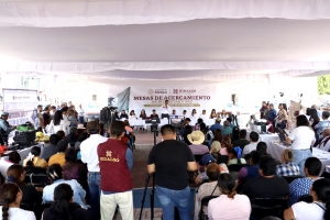 Tras participar en Mesas de Acercamiento de Bienestar y Paz, una madre logr&oacute; reunirse con su hijo menor de edad