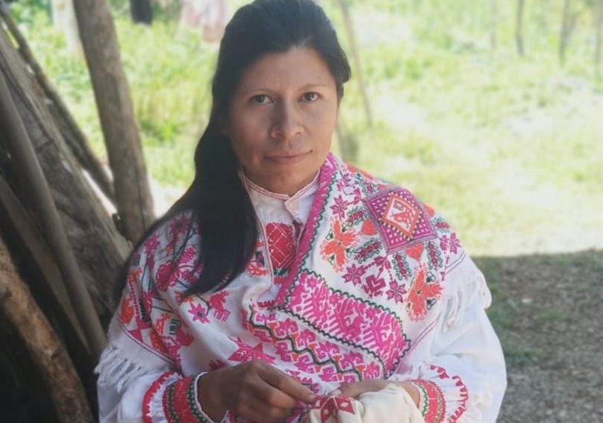 Artesana de Acaxochitlán gana 3.er lugar en el Gran Premio Nacional de Arte Popular