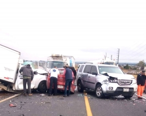 Carambola vehicular en la carretera M&eacute;xico-Tuxpan