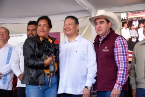 Con mejor infraestructura carretera y apoyos al campo, Rutas de la Transformaci&oacute;n llegan a Tecozautla