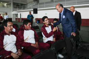 Titular de SEPH realiz&oacute; abanderamiento de la delegaci&oacute;n hidalguense rumbo a Paranacionales CONADE 2024