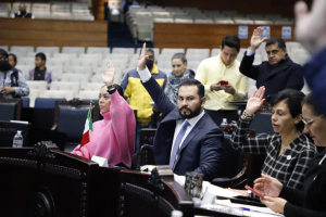 Promueve Alejandro Enciso, apoyo a personas con c&aacute;ncer