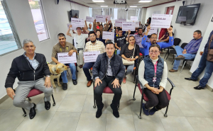 Personas con discapacidad y adultas mayores reciben apoyos econ&oacute;micos del programa &ldquo;Emprendiendo Paso a Paso&rdquo;