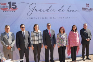 Guardia de honor a las maestras y maestros
