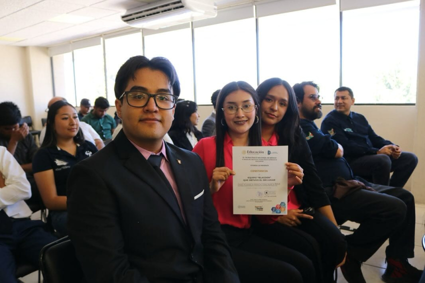 Estudiantes del ITESHU participan en el concurso InnovaTecNM 2025