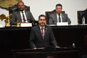 Se inscribe a Olga Trevethan Cravioto en el Muro de Honor del Congreso estatal