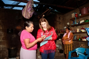 "Luchar&eacute; por mejores carreteras y m&aacute;s programas sociales": Carolina Viggiano