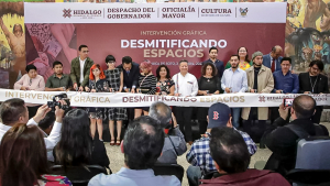 Inaugur&oacute; el gobernador Menchaca la exposici&oacute;n Desmitificando Espacios