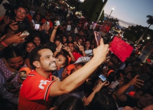 M&aacute;ynez 'orgulloso' de pasado con AMLO