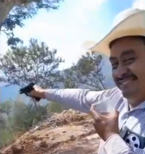 Congreso rechaza al diputado pistolero