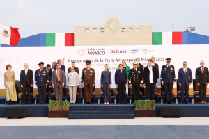 Julio Menchaca particip&oacute; en la inauguraci&oacute;n de la Feria Aeroespacial M&eacute;xico 2025