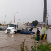 Bomberos y polic&iacute;as desarrollan, nuevamente plan de auxilio ante las torrenciales lluvias