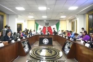 Legisladores exhortan al Congreso de la Uni&oacute;n a destinar recursos para aumentar aguinaldo del personal del sector salud