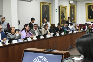 Legisladores aprueban dictamen de protecci&oacute;n a maestras y maestros frente a la violencia en el entorno escolar