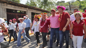 M&aacute;s de 15 mil huastecos acompa&ntilde;an a Julio Menchaca en su camino a la gubernatura