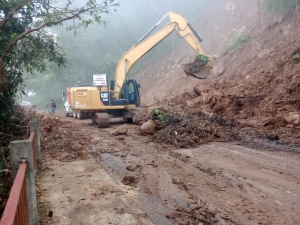 Reabren 244 caminos y 25 carreteras federales