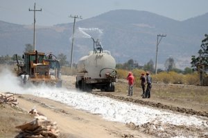 SIPDUS construye la carretera estatal C&aacute;rdenas-San Juan Ixtilmaco en Apan