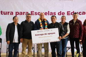 Infraestructura y apoyos educativos en todas las regiones de Hidalgo 