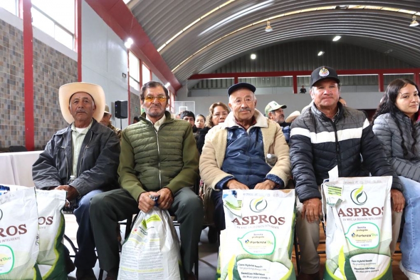 Con inversión de 5.6 millones de pesos, Saderh beneficia a más de mil productores de 17 municipios