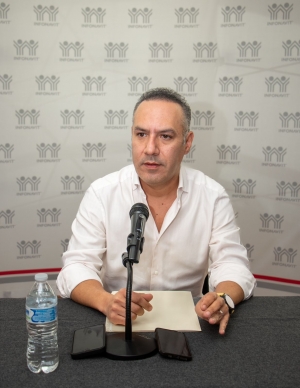 Infonavit ofrece 50% de descuento en pago de créditos: Canek Vázquez