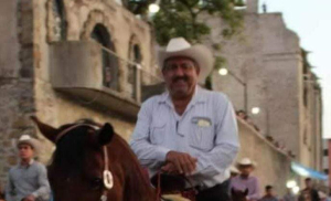 Muere ex alcalde de Huejutla tras recibir una patada de caballo