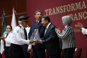 Julio Menchaca se compromete a recuperar&nbsp;la credibilidad de la polic&iacute;a