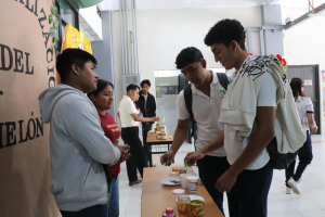 Alumnos de la UTHH promueven la innovación alimentaria