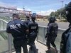 Localizan a un infante caminando solo en la calle