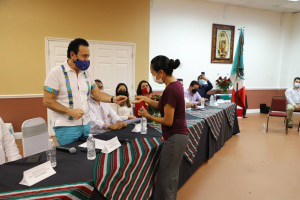 INICIA FAYAD FERIAS DE DOCUMENTACI&Oacute;N EN EE. UU.&nbsp;CON ENTREGA DE LICENCIAS  &nbsp;