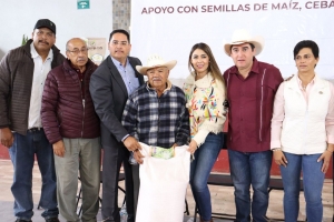 Entregan apoyos a productores del campo en Tepeapulco y Zempoala