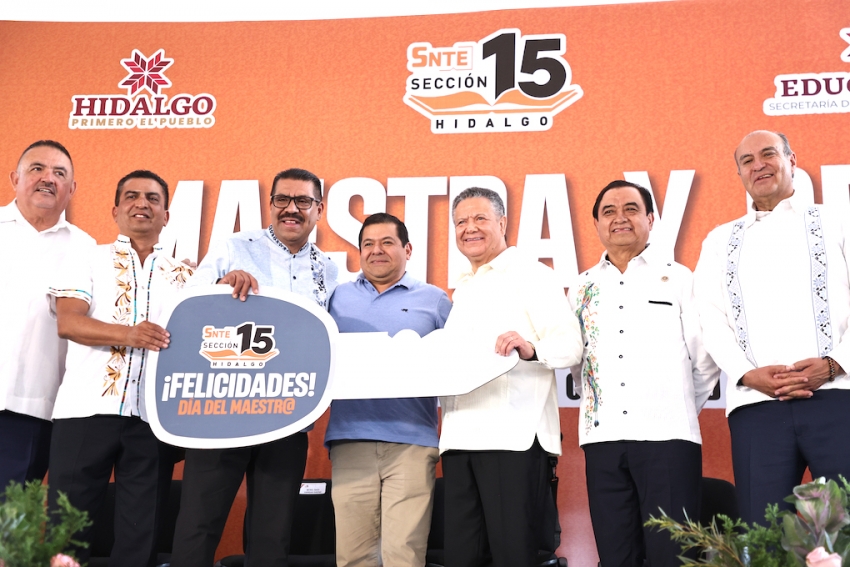 Julio Menchaca reconoce al magisterio y fortalece la educación en Hidalgo con inversión histórica